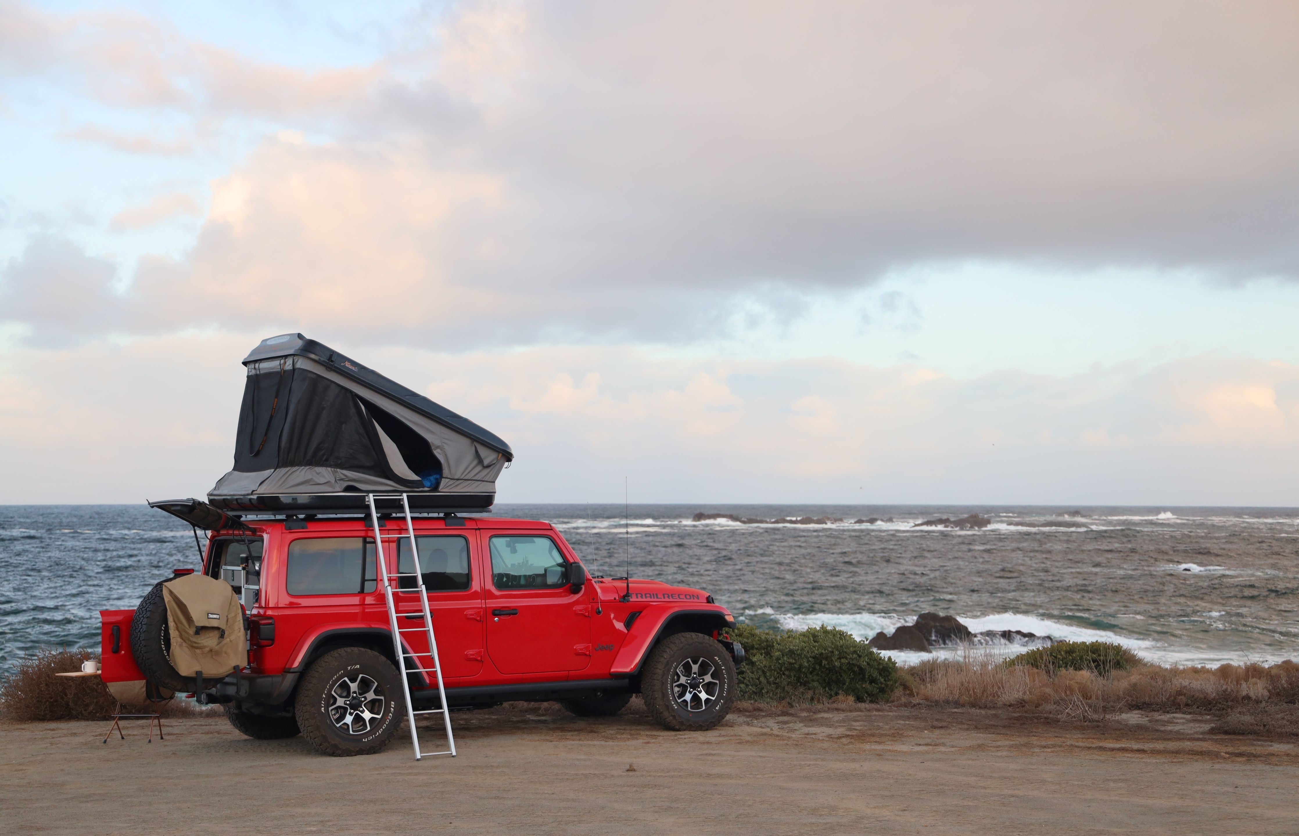 Hard Shell RoofTop Tents