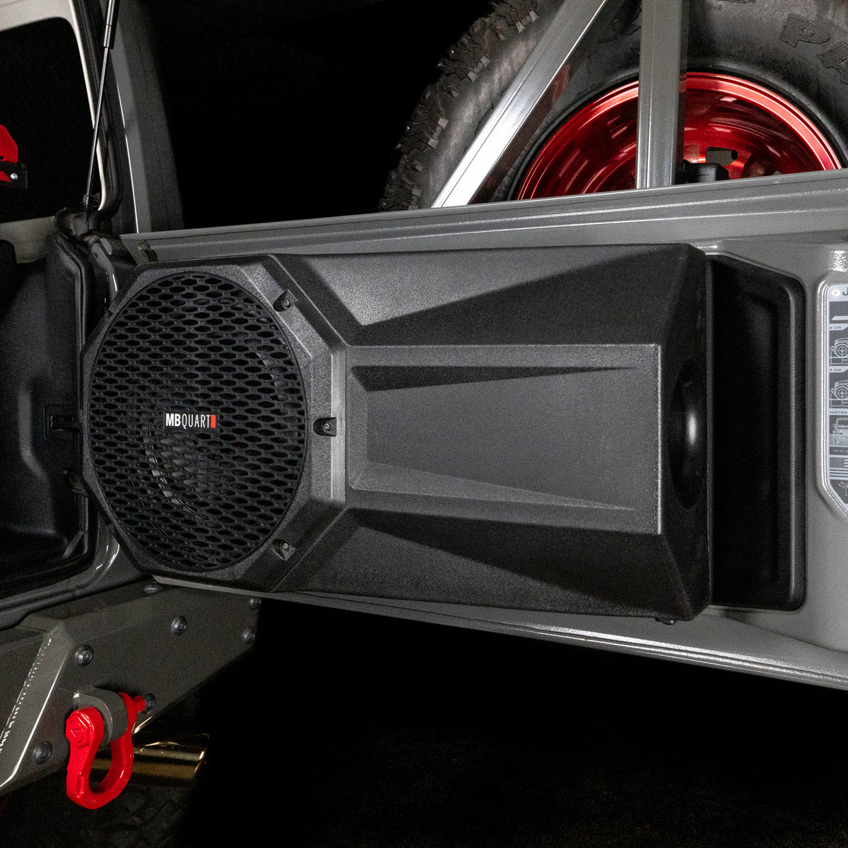 Jeep Wrangler JK 2007-2018 & Wrangler JL 2018-2026, MB Quart Tuned 400 Watt Tailgate Subwoofer System, view 8