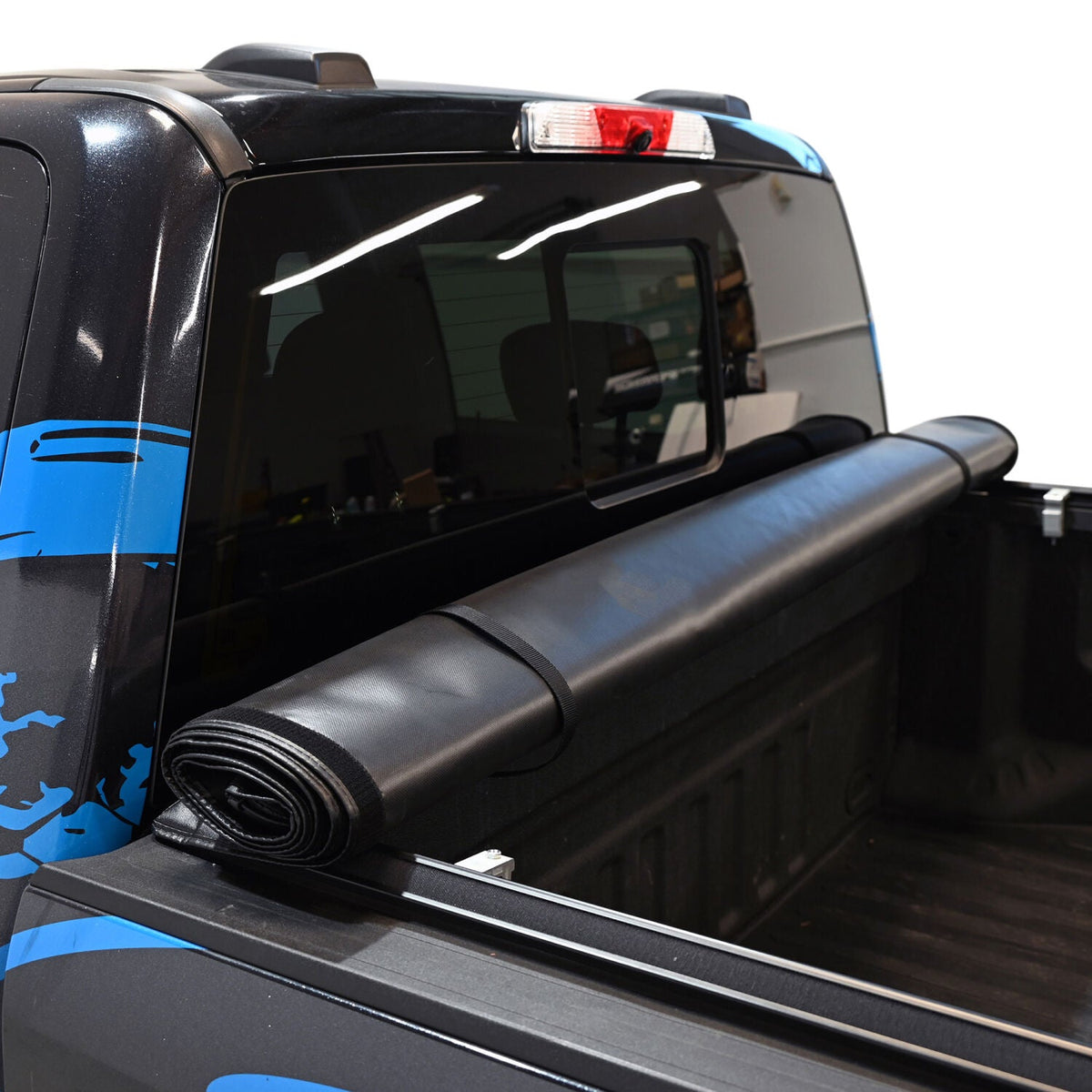 Ford F-250/F-350 Super Duty 2017-2026, Westin Soft Roll-Up Tonneau Cover, 81.9in Bed, view 9