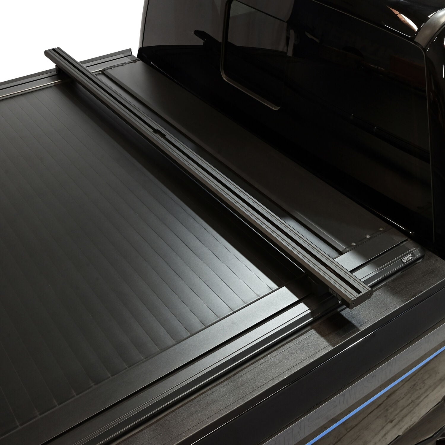 Ford F-250/F-350 Super Duty 2017-2026, Westin Electric Retractable Tonneau Cover, 81.9in Bed, view 19