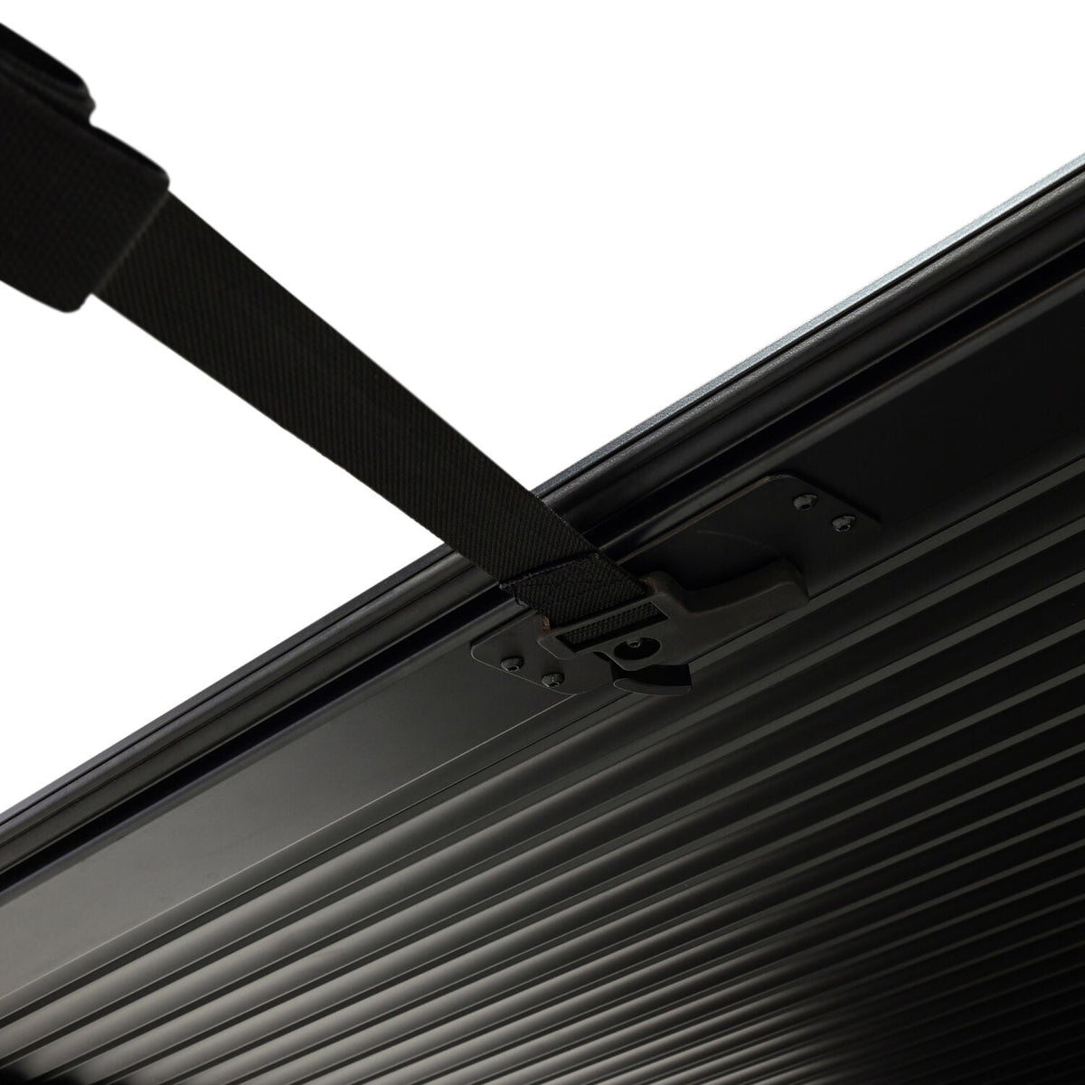 Toyota Tacoma 3rd Gen 2016-2023, Westin Manual Retractable Tonneau Cover, 60.5in Bed, Black, view 10