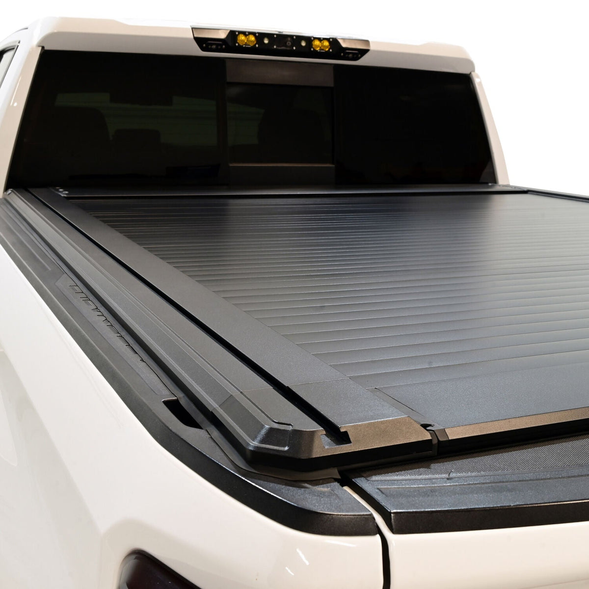 Chevrolet Silverado 1500 & GMC Sierra 1500 2019-2026, Westin Manual Retractable Tonneau Cover, 79.4in Bed, Black, view 10