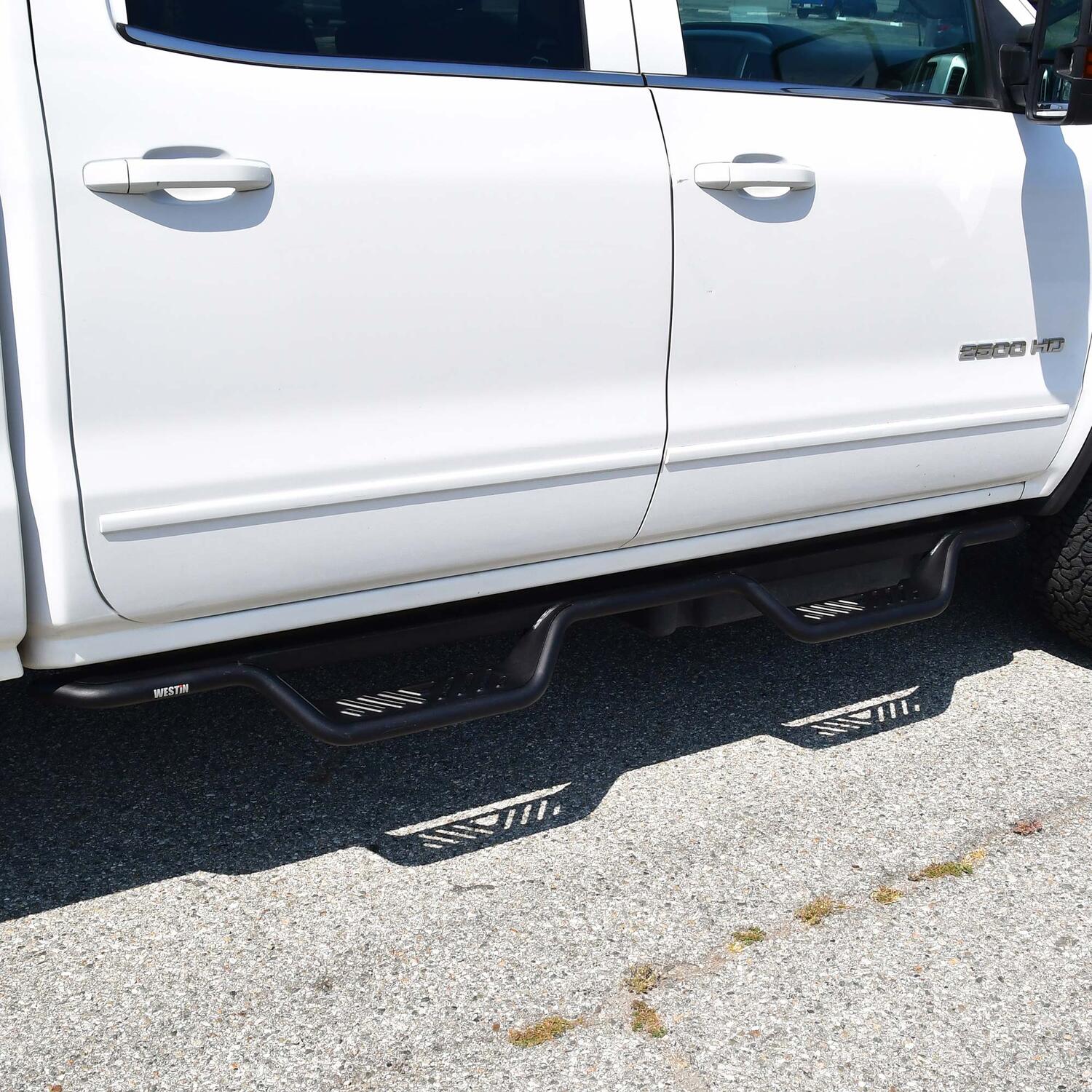 Chevrolet Silverado & GMC Sierra 2001-2019, Westin Outlaw Drop Nerf Step Bars, Crew Cab, Textured Black, view 9