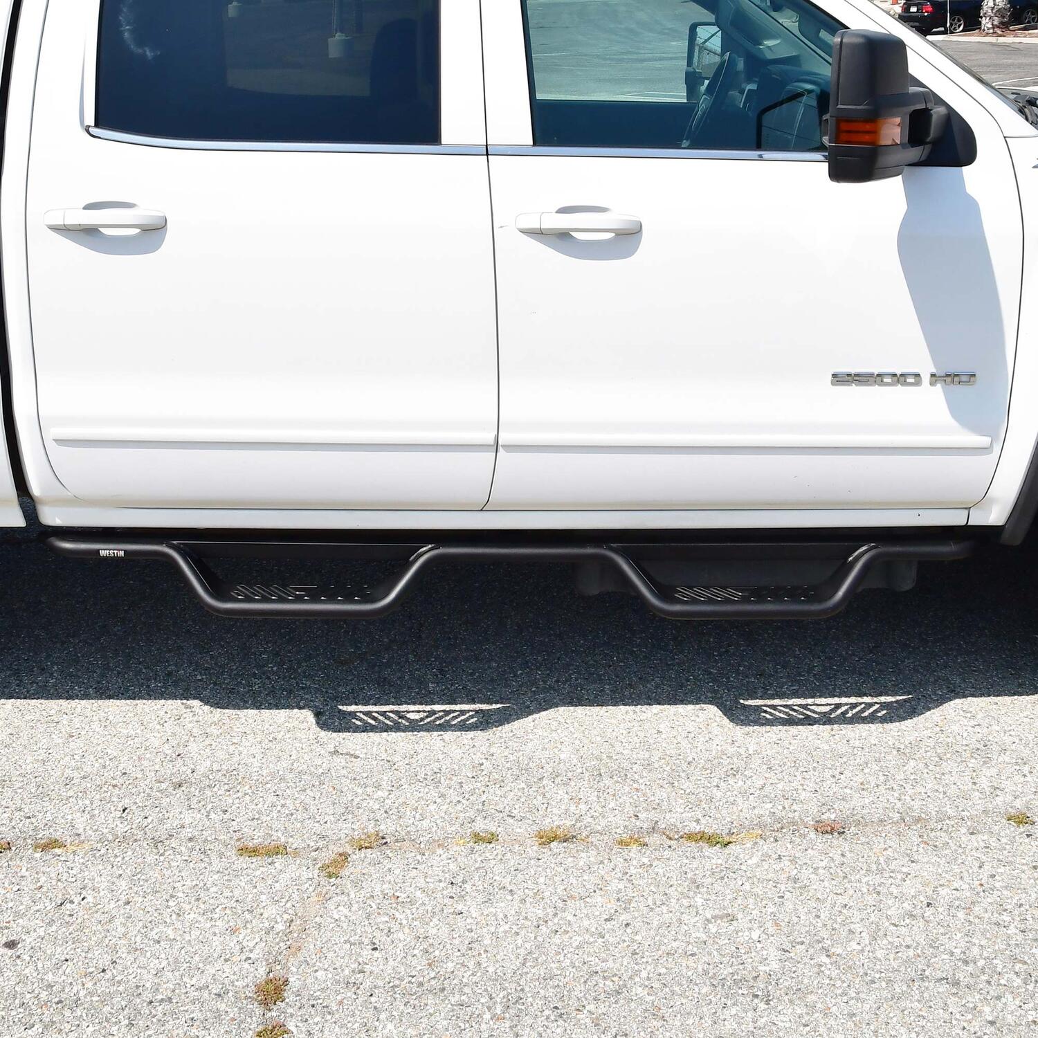 Chevrolet Silverado & GMC Sierra 2001-2019, Westin Outlaw Drop Nerf Step Bars, Crew Cab, Textured Black, view 10