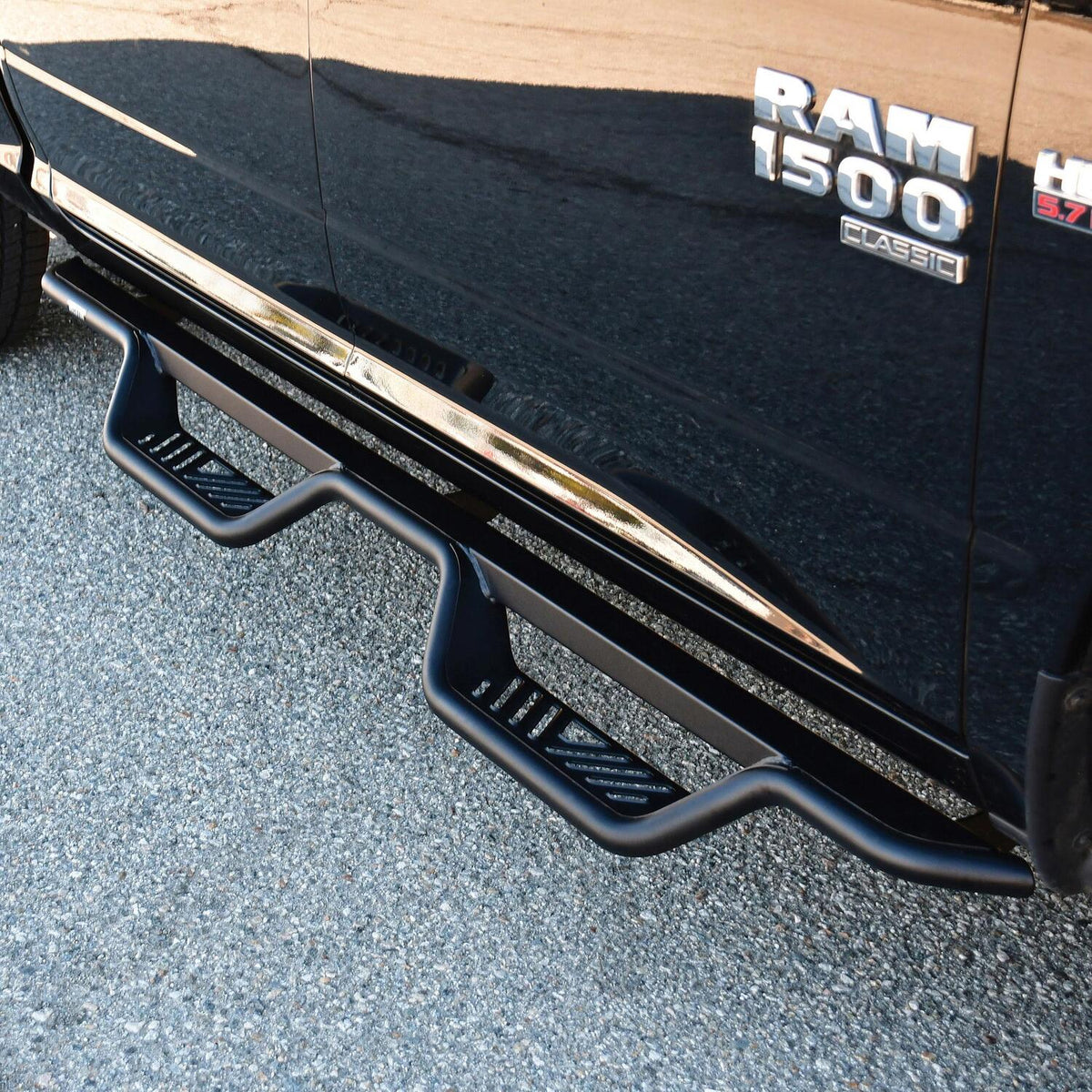 Ram 1500 2009-2024 & Ram 2500/3500 2010-2026, Westin Outlaw Drop Nerf Step Bars, Crew Cab, Textured Black, view 7