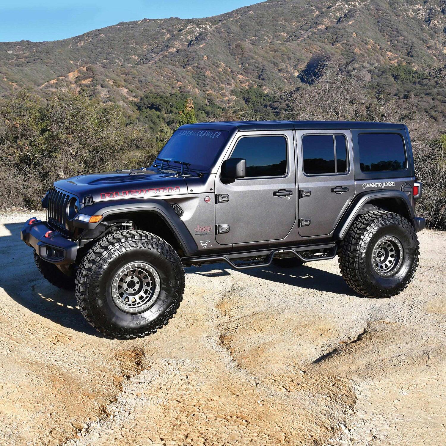 Jeep Wrangler JL 2018-2026 4-Door, Westin Outlaw Drop Nerf Step Bars, Textured Black, view 8