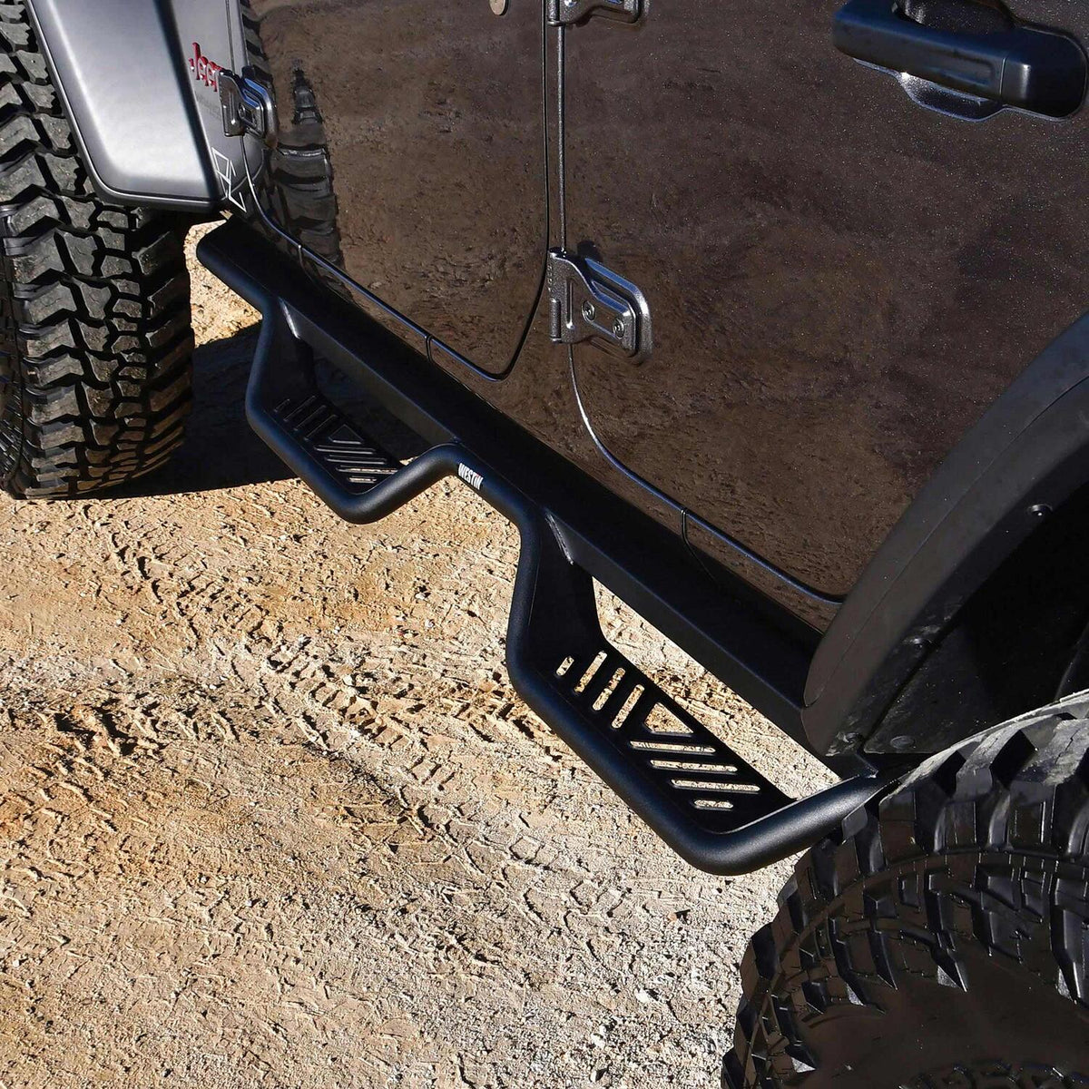 Jeep Wrangler JL 2018-2026 4-Door, Westin Outlaw Drop Nerf Step Bars, Textured Black, view 9