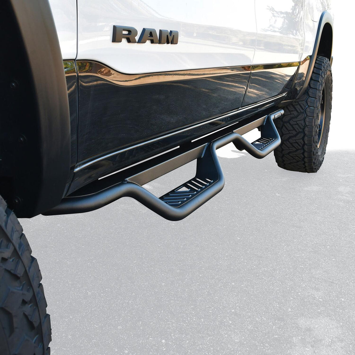 Ram 1500 2019-2026 Crew Cab, Westin Outlaw Drop Nerf Step Bars, Textured Black, view 9