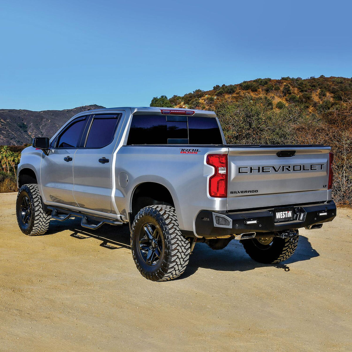 Chevrolet Silverado 1500 & GMC Sierra 1500 2019-2026 & 2500 HD/3500 HD 2020-2026 Crew Cab, Westin Outlaw Drop Nerf Step Bars, Textured Black, view 10