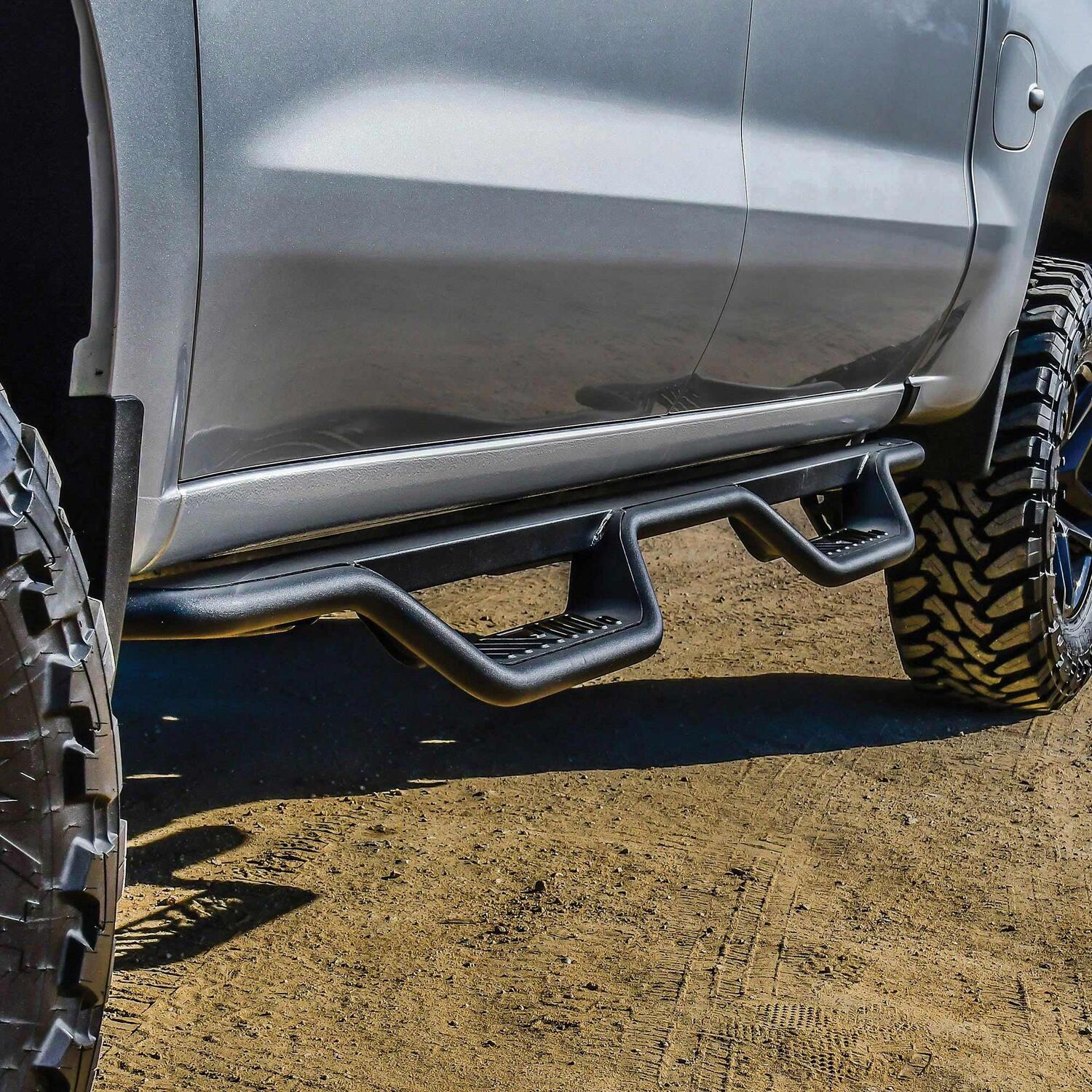 Chevrolet Silverado 1500 & GMC Sierra 1500 2019-2026 & 2500 HD/3500 HD 2020-2026 Crew Cab, Westin Outlaw Drop Nerf Step Bars, Textured Black, view 12
