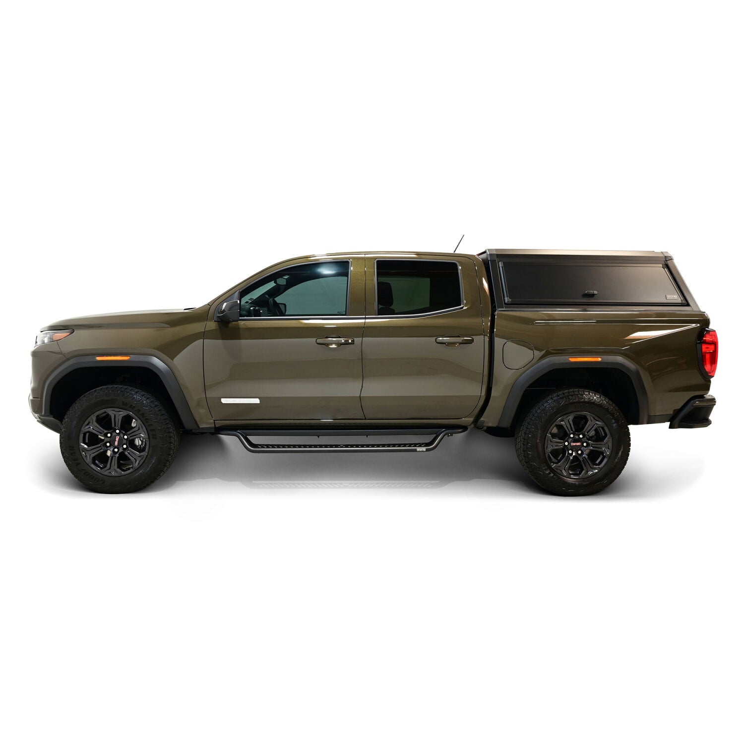 Chevrolet Colorado & GMC Canyon 2015-2026 Crew Cab, Westin Outlaw Drop Running Boards, Textured Black, view 14