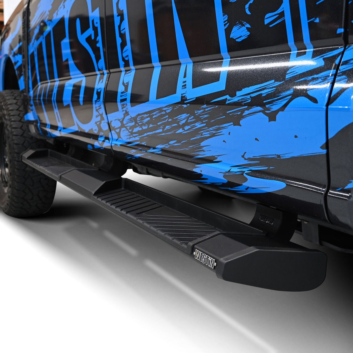 Ford F-150 2015-2026 & F-250/F-350 Super Duty 2017-2026 Crew Cab, Westin AT6 Running Boards, Textured Black, view 10