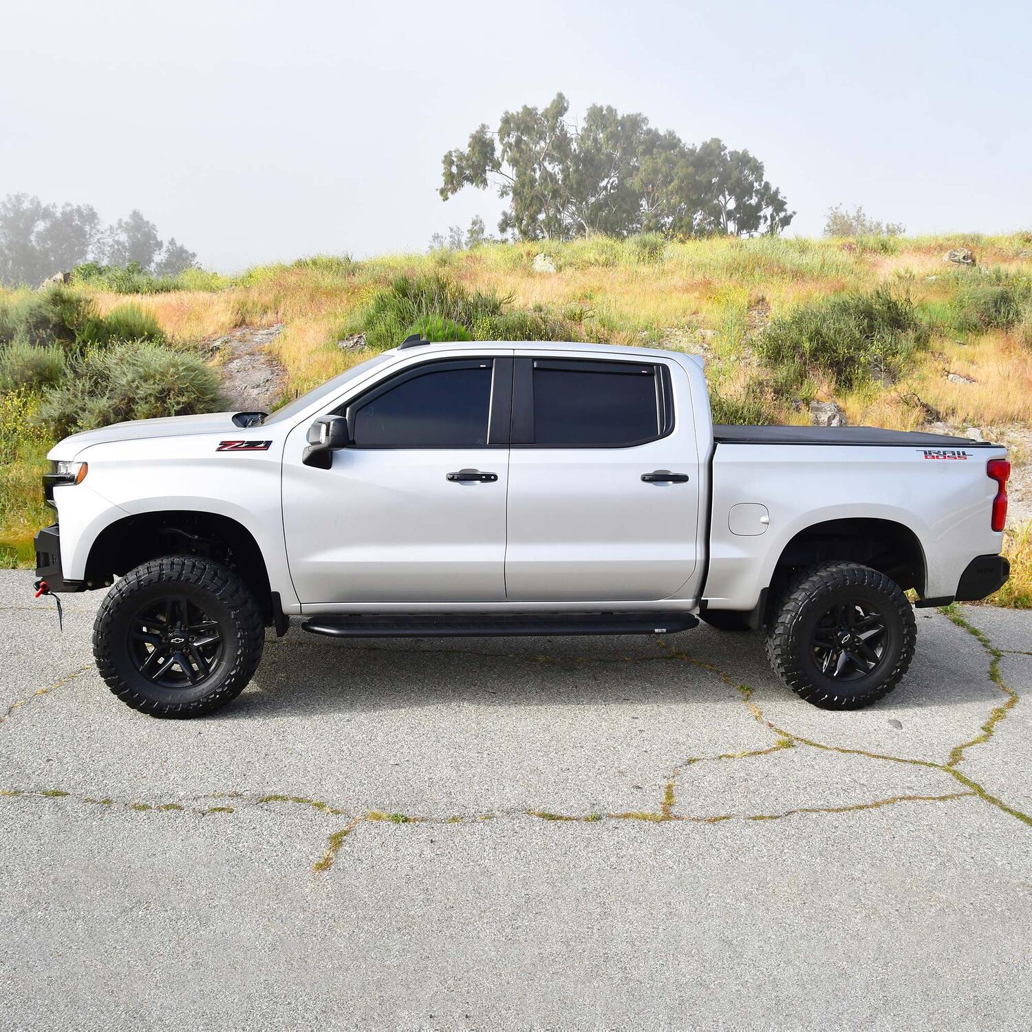 Chevrolet Silverado 1500 & GMC Sierra 1500 2019-2026 & 2500/3500 HD 2020-2026, Westin Outlaw Running Boards, Crew Cab, view 11