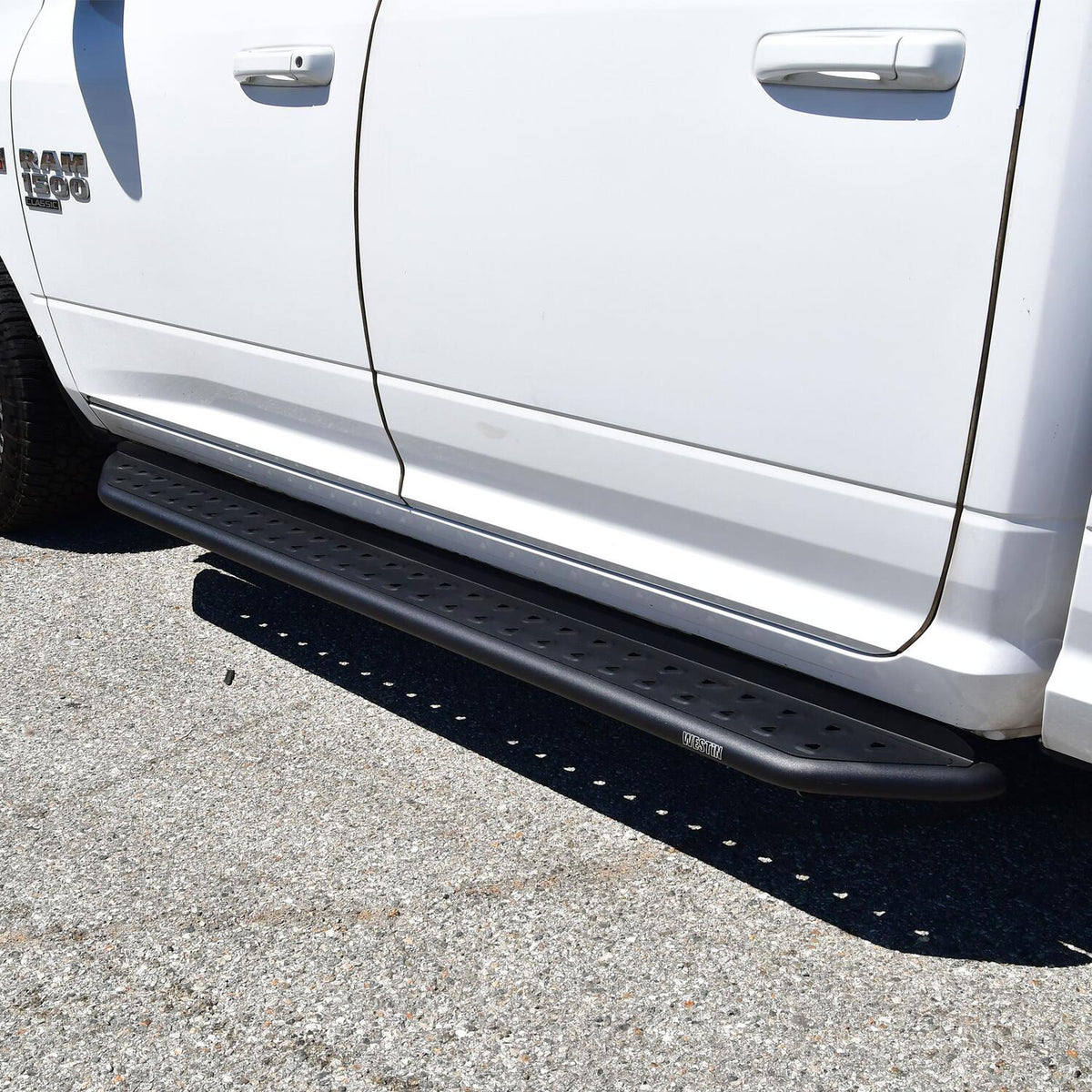 Ram 1500 2019-2026, Westin Outlaw Running Boards, Crew Cab, Textured Black, view 8
