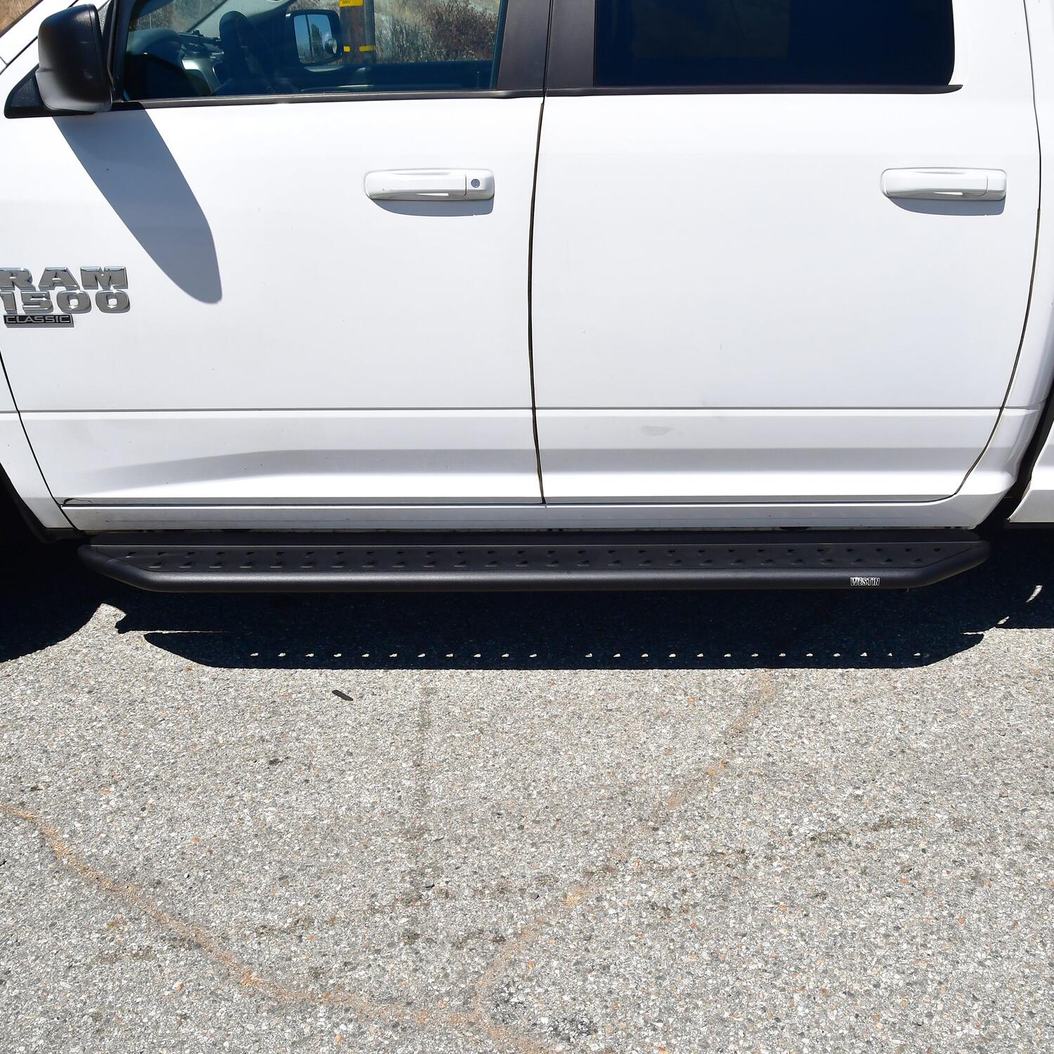 Ram 1500 2019-2026, Westin Outlaw Running Boards, Crew Cab, Textured Black, view 9