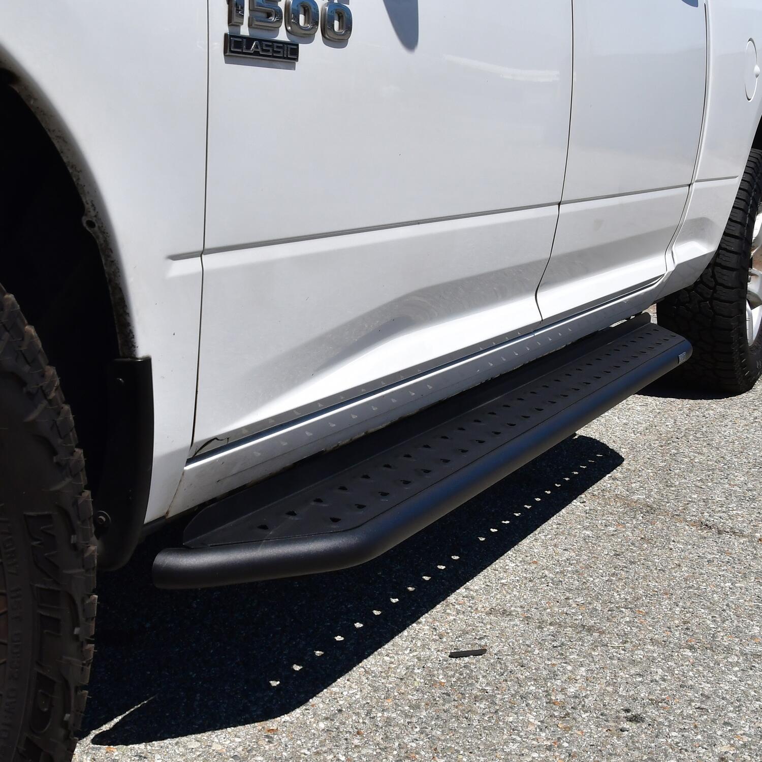 Ram 1500 2019-2026, Westin Outlaw Running Boards, Crew Cab, Textured Black, view 10