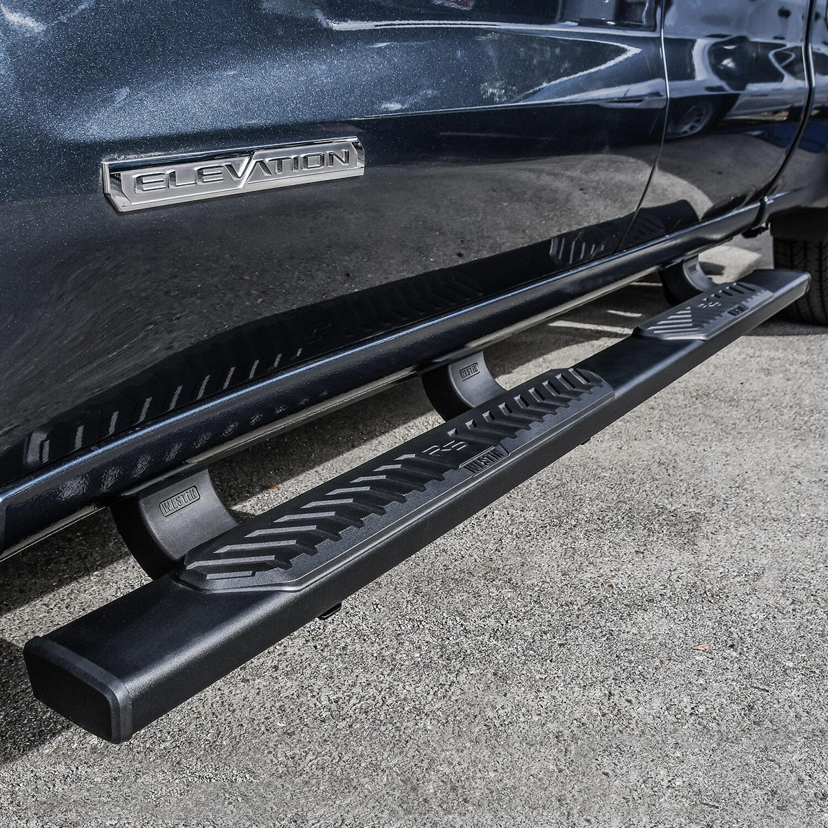 Chevrolet Silverado & GMC Sierra 1500 2019-2026 & 2500 HD/3500 HD 2020-2026, Westin R5 Nerf Step Bars, Extended Cab, Textured Black, view 10