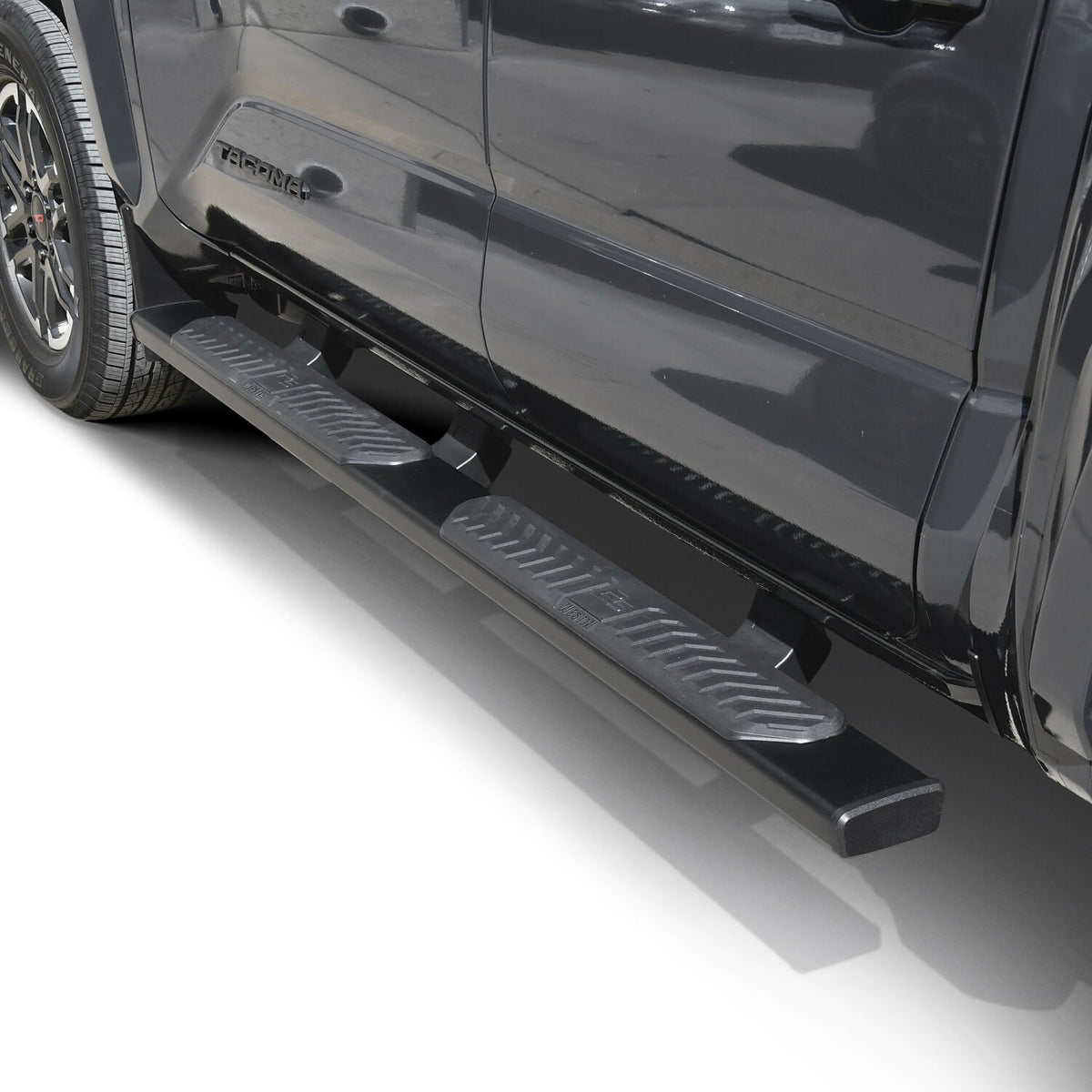 Toyota Tacoma 4th Gen Crew Cab 2024-2026, Westin R5 Nerf Step Bars, Cab Length, Textured Black, view 5