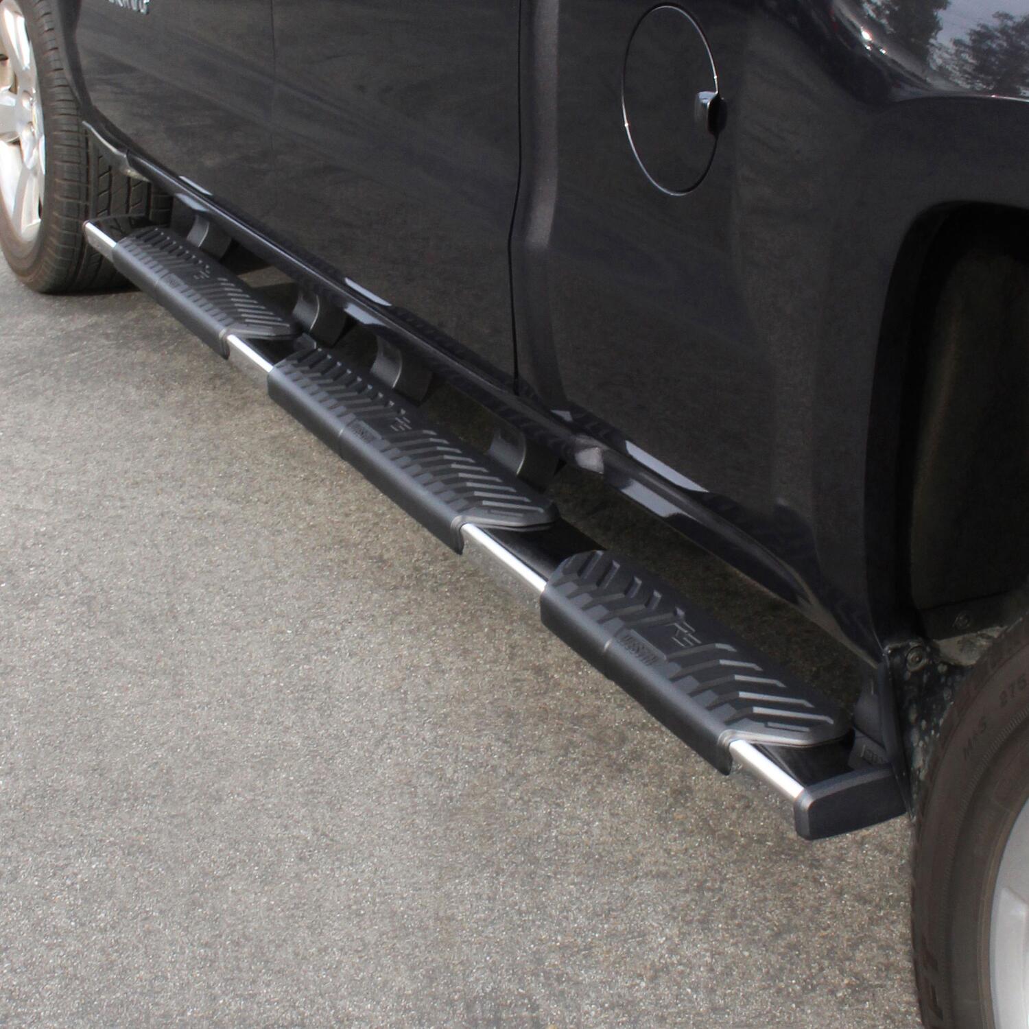 Chevrolet Silverado & GMC Sierra 1500 2007-2018 & 2500 HD/3500 HD 2007-2019, Westin R5 M-Series Wheel-to-Wheel Nerf Step Bars, view 10