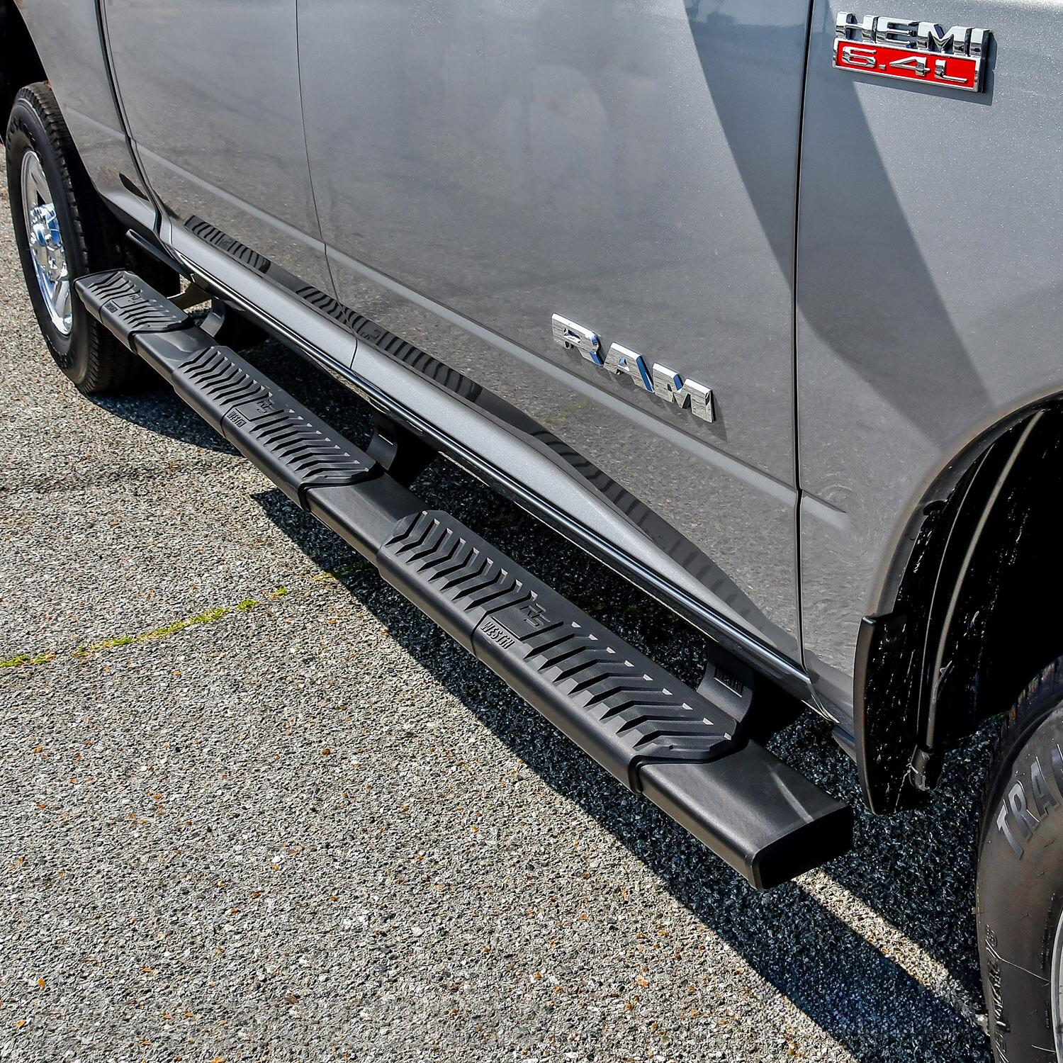 Ram 2500/3500 2019-2026, Westin R5 M-Series Wheel-to-Wheel Nerf Step Bars, 76.3in Bed, Textured Black, view 7