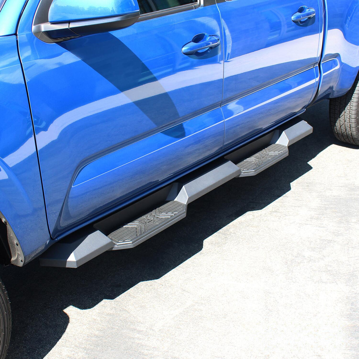 Toyota Tacoma 2005-2023, Westin HDX Xtreme Nerf Step Bars, Double Cab, view 8