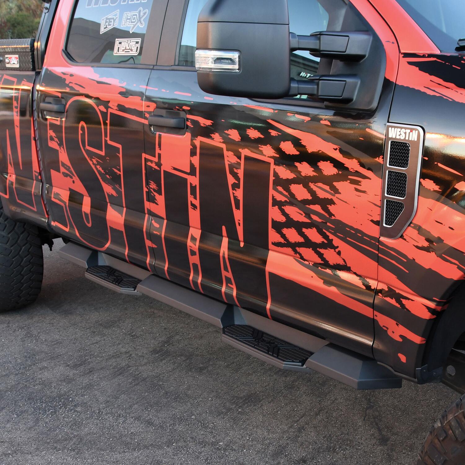 Ford F-150 2015-2026 & F-150 Lightning 2022-2025 & F-250/F-350/F-450/F-550 Super Duty 2017-2026, Westin HDX Xtreme Nerf Step Bars, Super Crew Cab, view 9