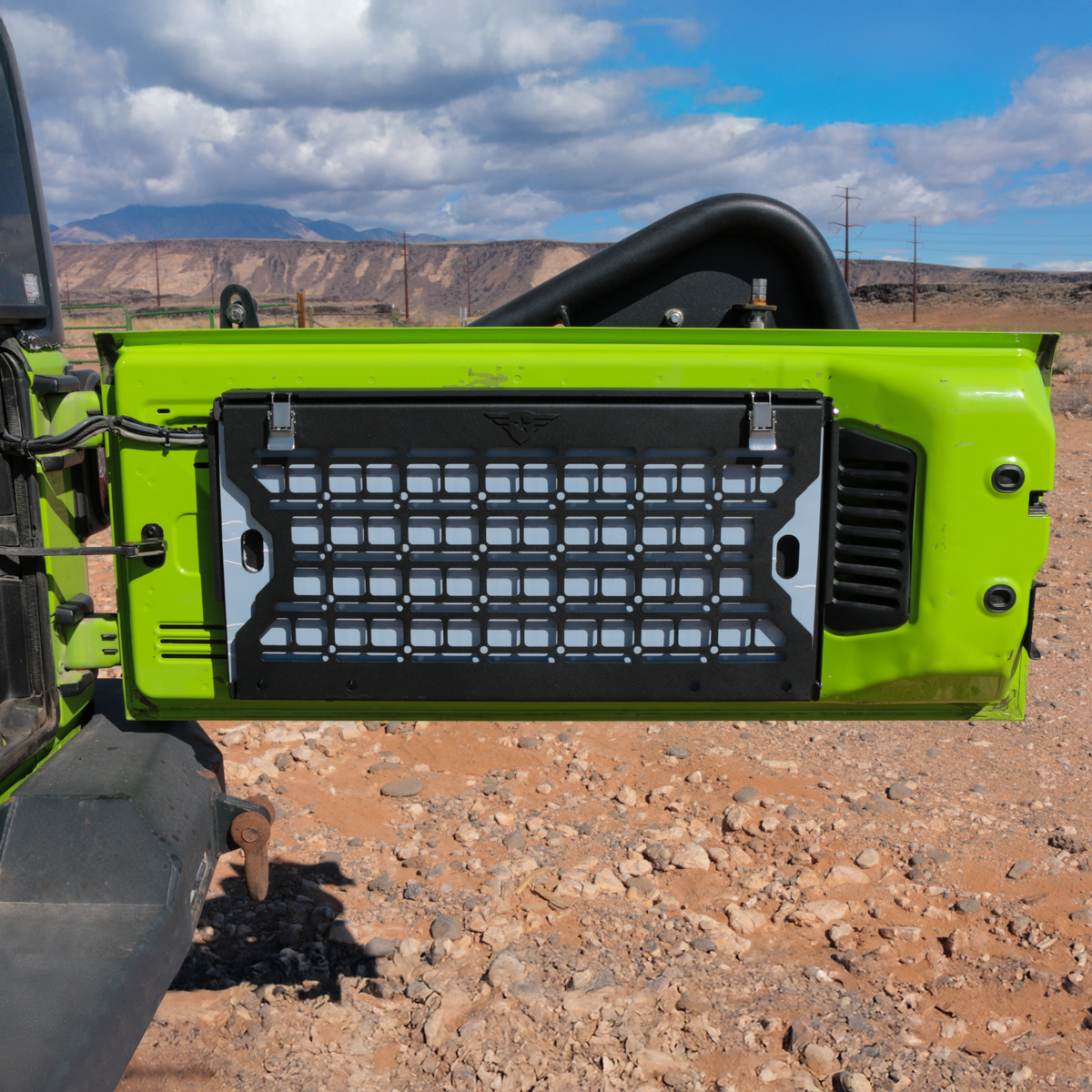 Jeep Wrangler JK/JL 2007-2026, Combat Off Road Chow Hall Tailgate Table with Cutting Board, view 2
