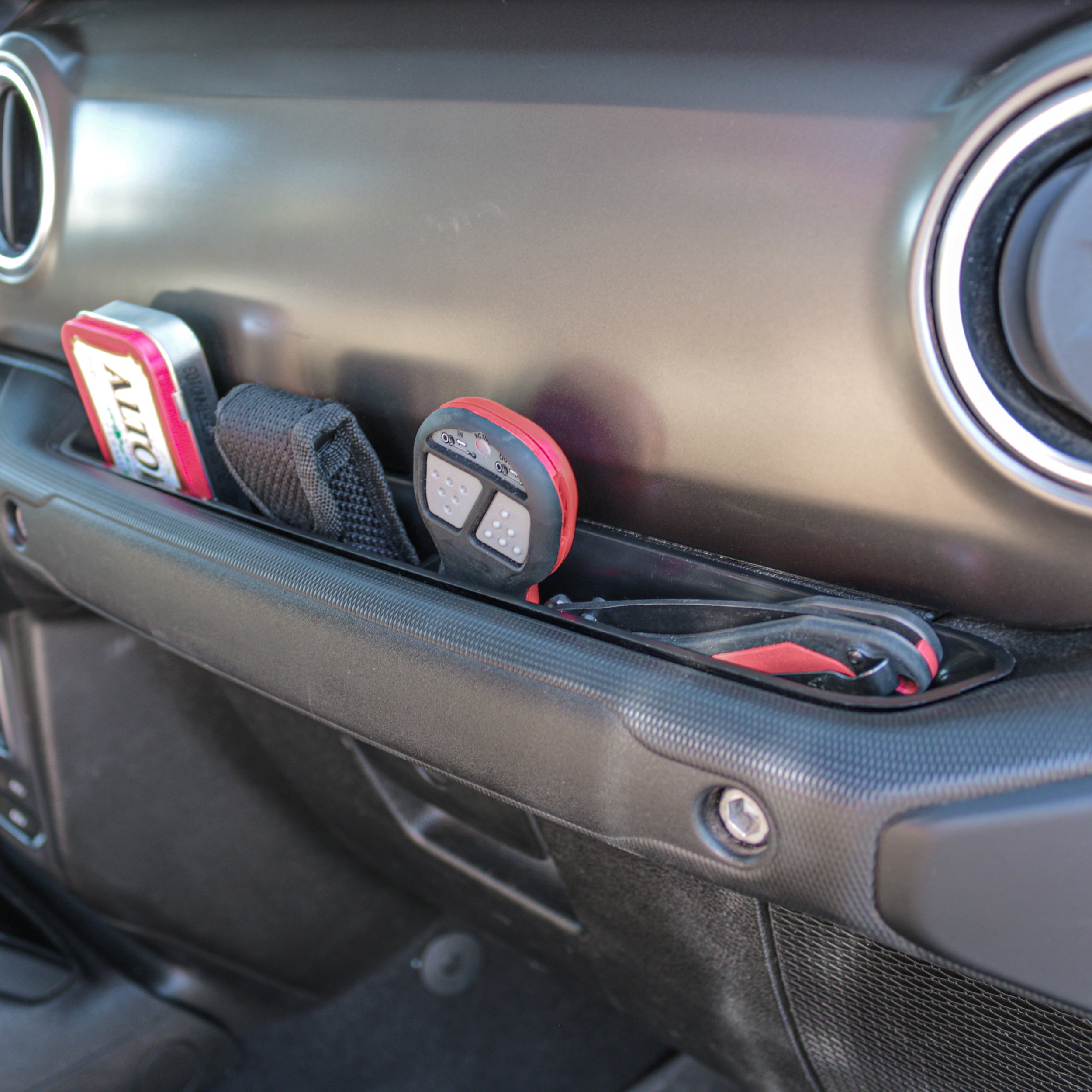 Jeep Wrangler JL 2018-2023 & Gladiator JT 2020-2023, Combat Off Road OH SHT Grab Bar Tray, view 6