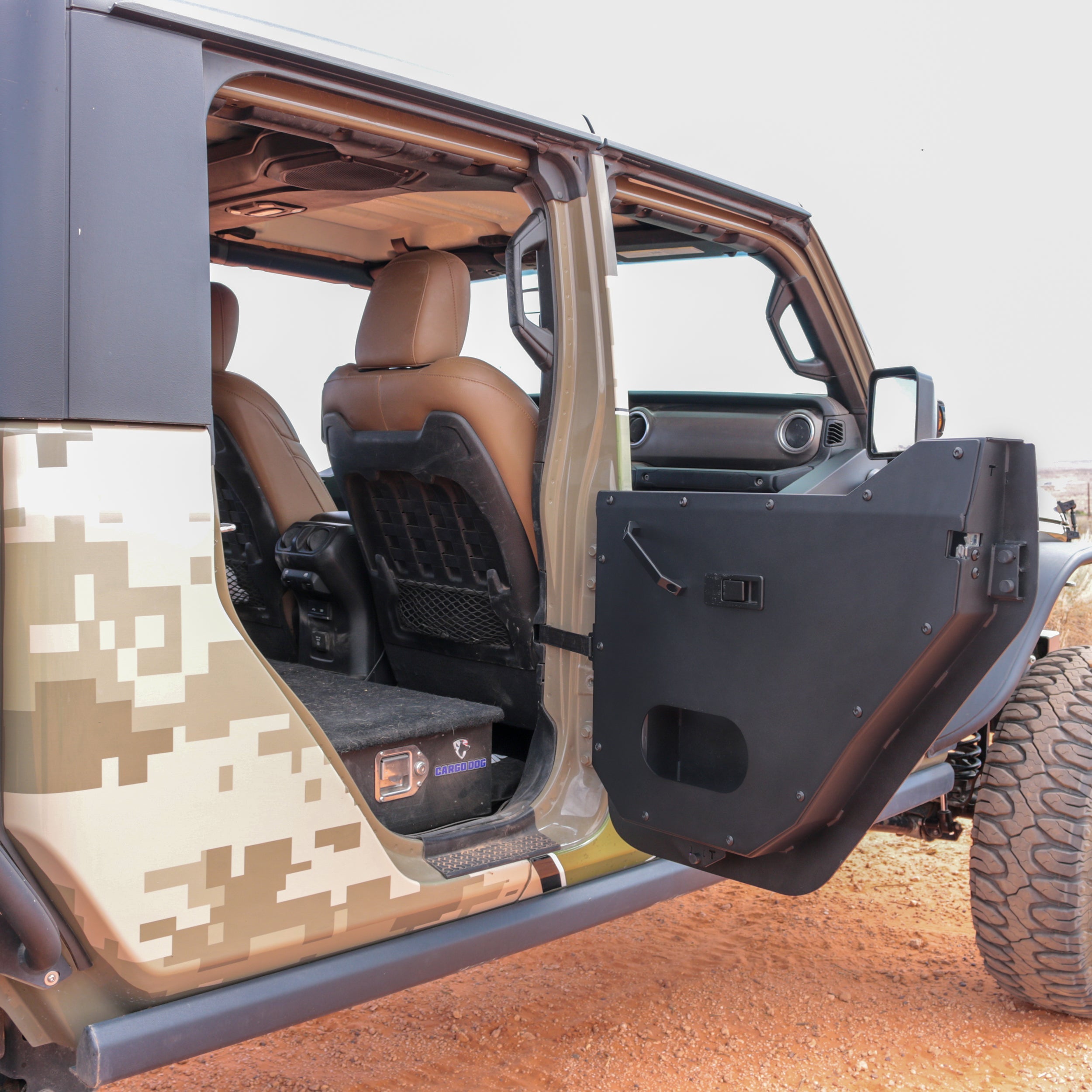 Jeep Gladiator JT 2020-2026, Combat Off Road Full Metal Jacket Aluminum Half Doors, Rear Pair, Black, view 5