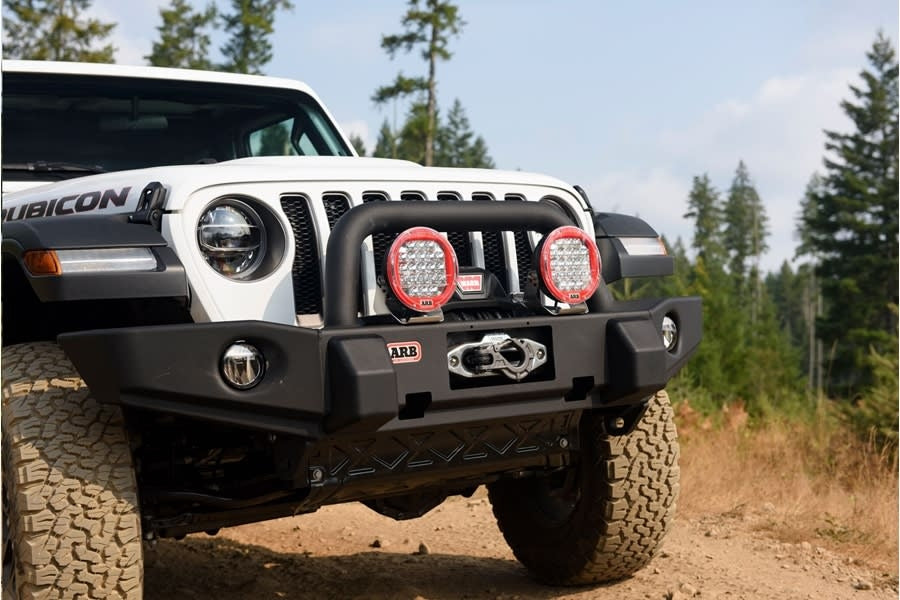 Jeep Wrangler JL & Gladiator JT ARB Classic Deluxe Front Bumper | 3450440