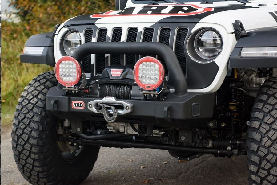 Jeep Wrangler JL & Gladiator JT ARB Classic Stubby Front Bumper | 3450450