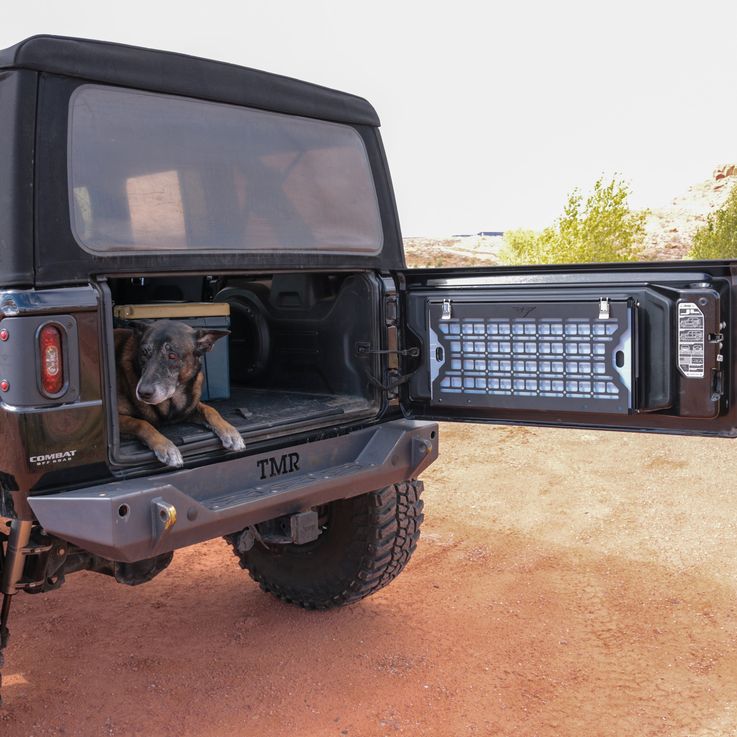 Jeep Wrangler JK/JL 2007-2026, Combat Off Road Chow Hall Tailgate Table with Cutting Board, view 6