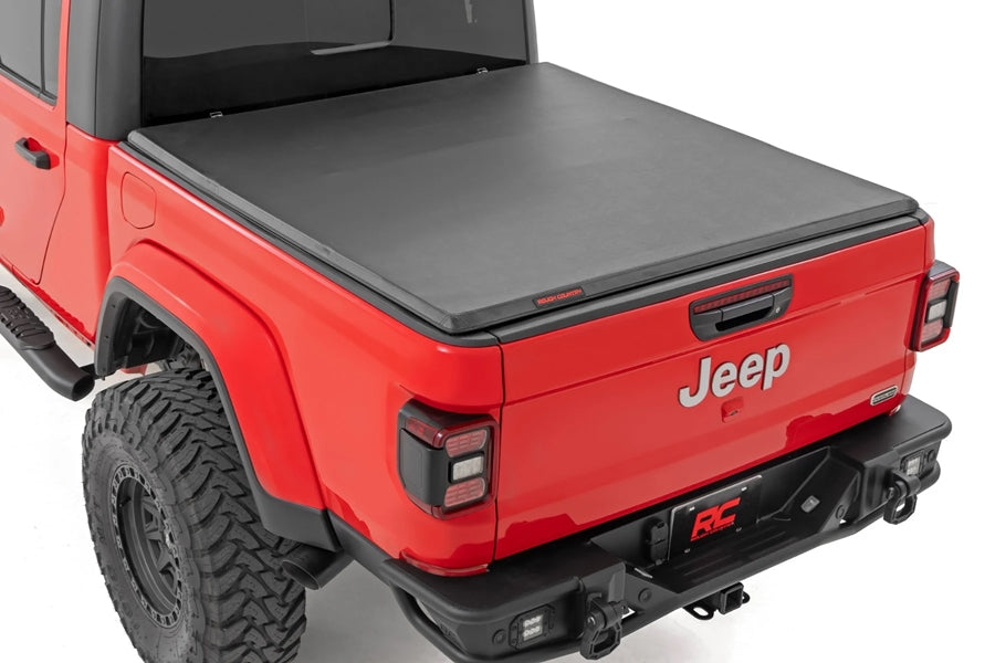 Jeep Gladiator JT Rough Country Soft Tri-Fold Bed Cover (5ft Bed)