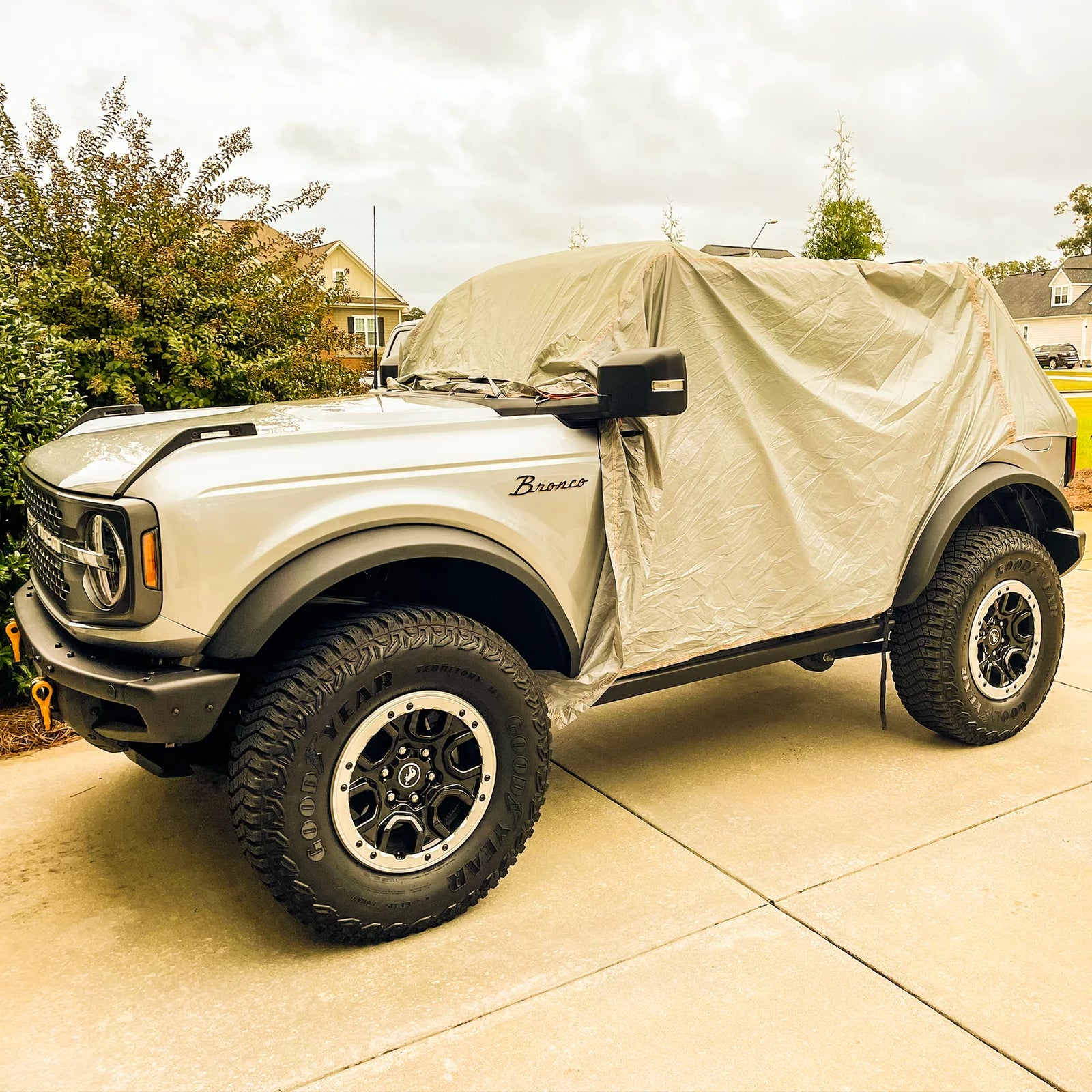 Ford Bronco Trail Gear Oasis 2 in 1 Trail Cover & Tailgate Shade