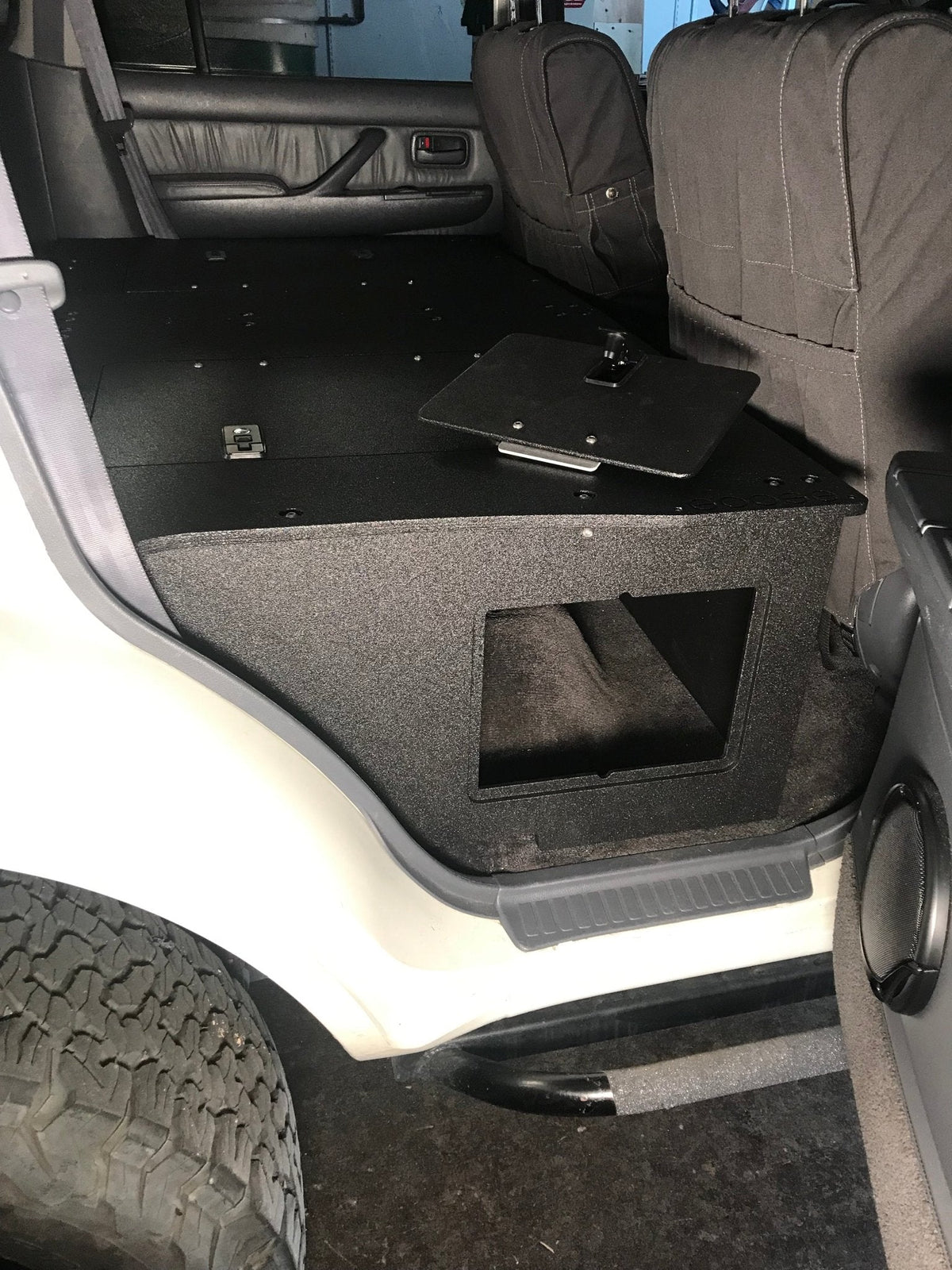 1991-97 Toyota Land Cruiser 80 Series - Second Row Seat Delete Plate System - Module Height Platform