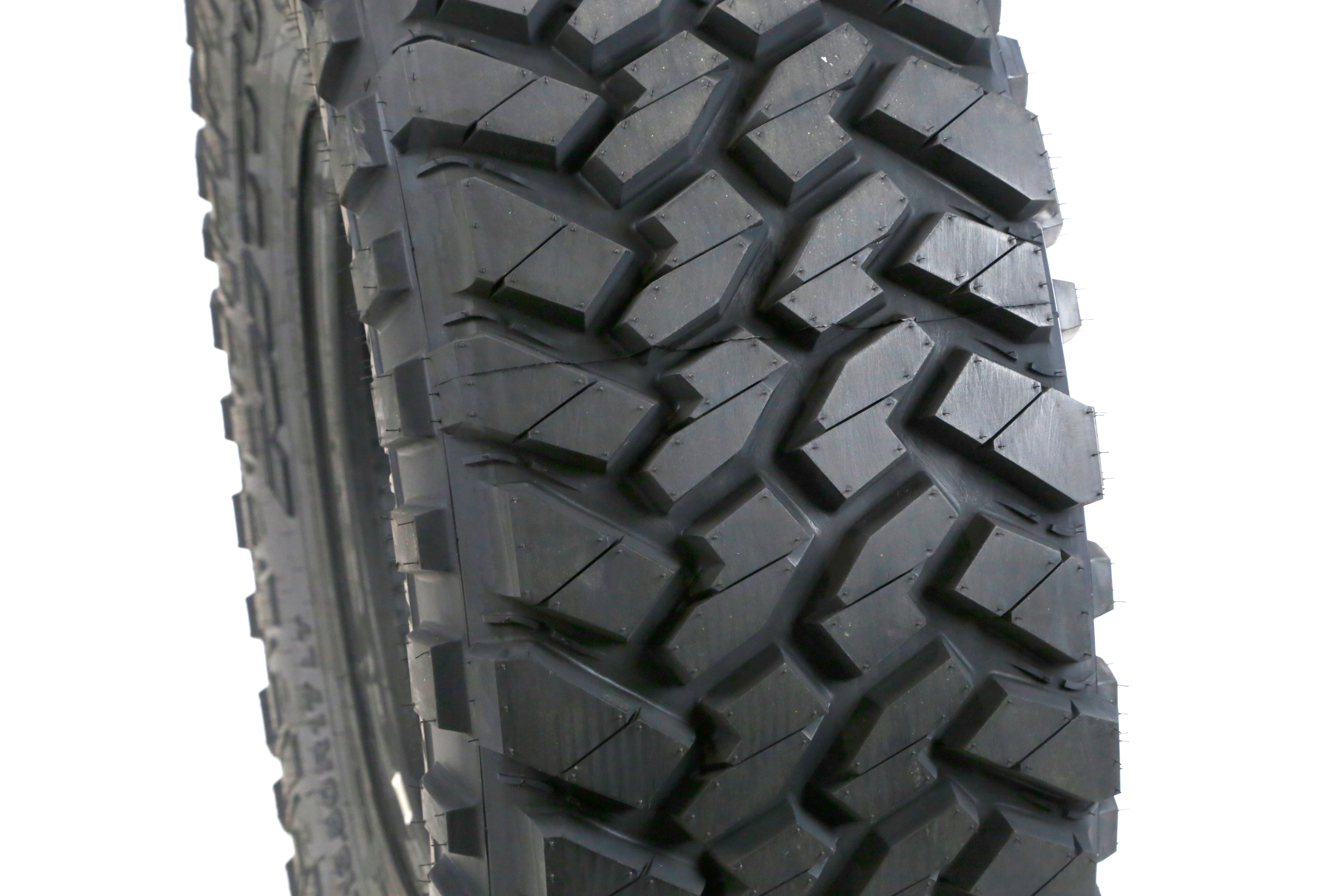Nitto Trail Grappler M/T 40X13.50R17 Tire
